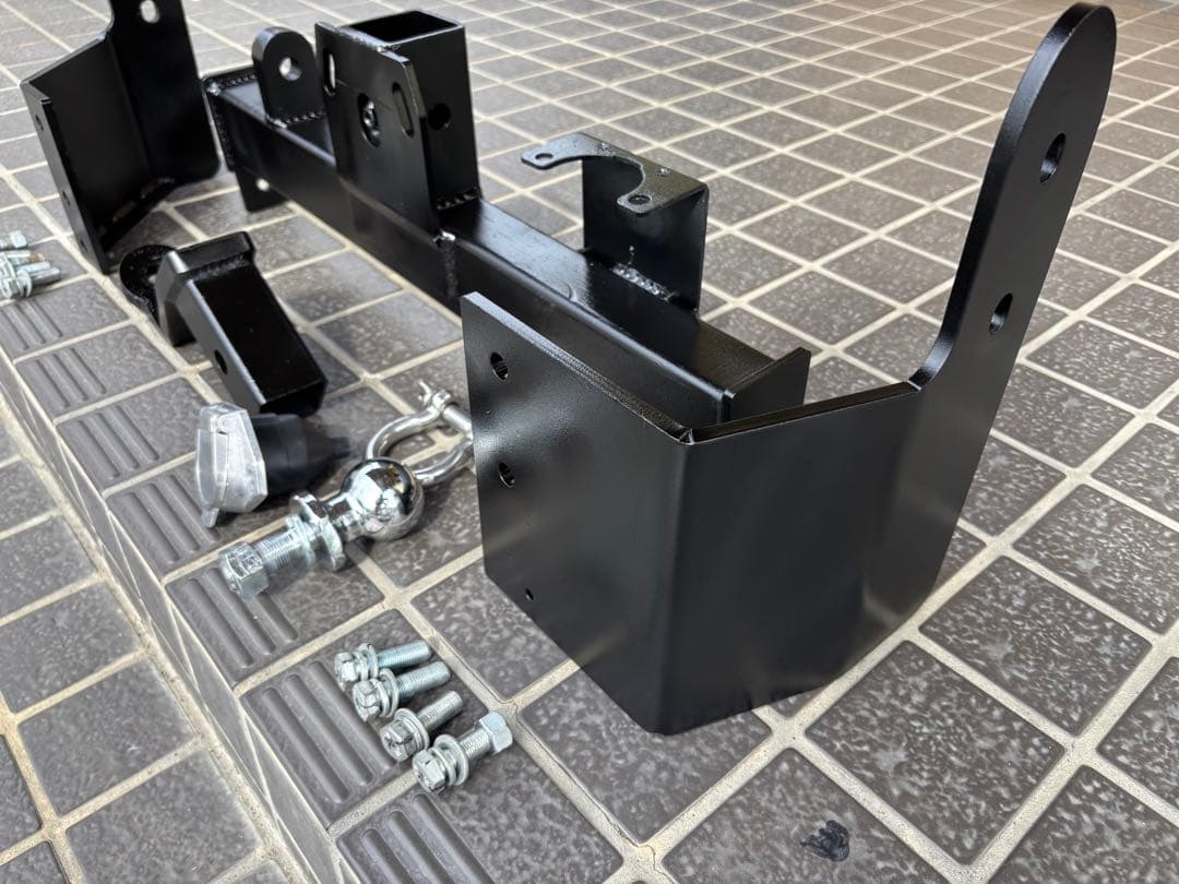 【美品】30系 プリウス シャックル付き ヒッチメンバー 750kg