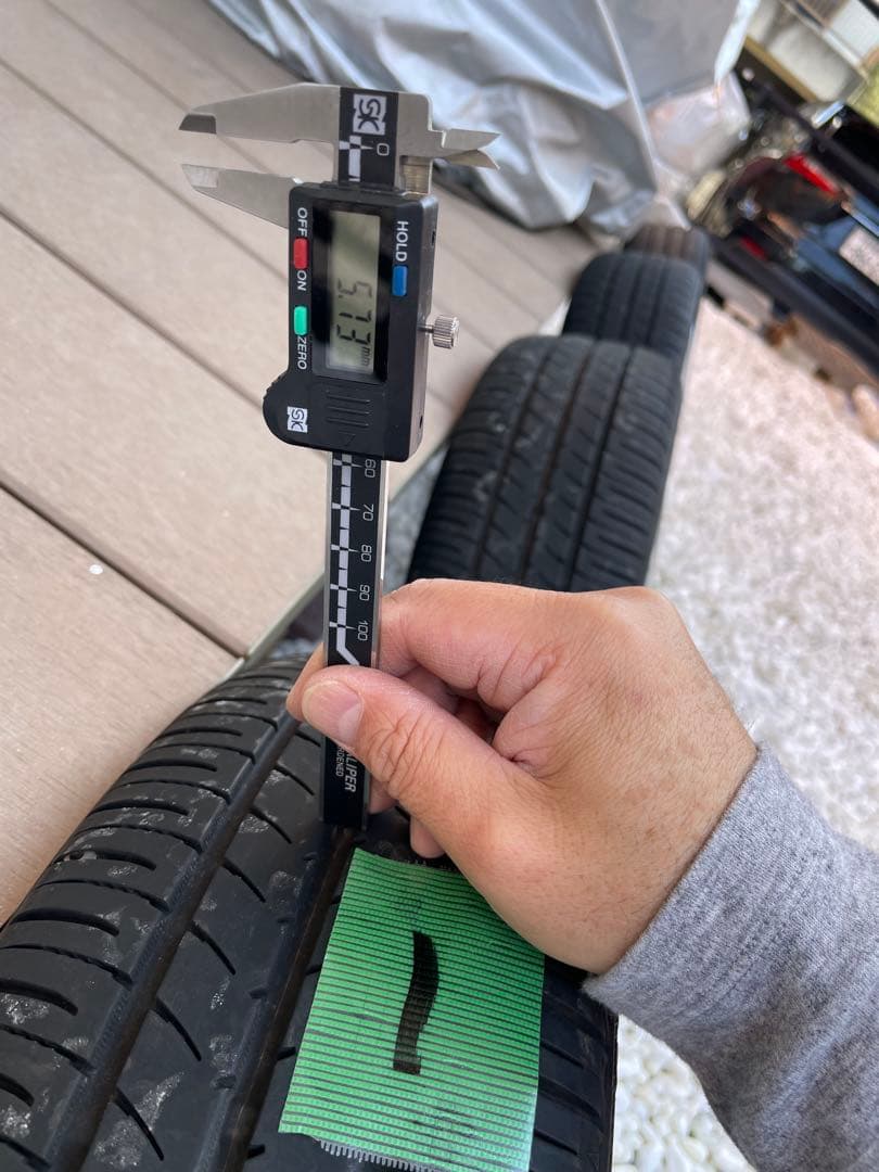 ゆ*ぃ様 [希少サイズ] Carlsson 1/10RSR 16インチ5J 4本