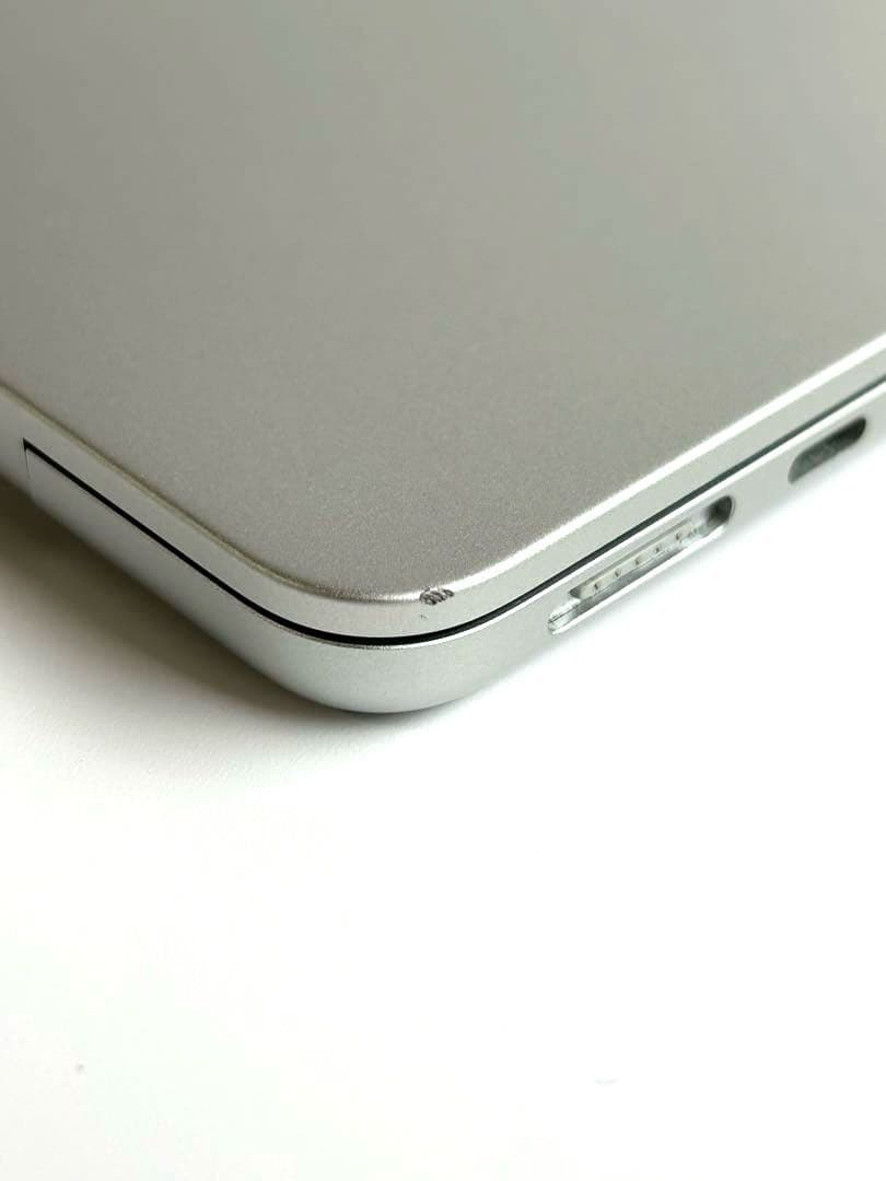 【中古】MacBookAir M2 2022 シルバー 8GB 256GB