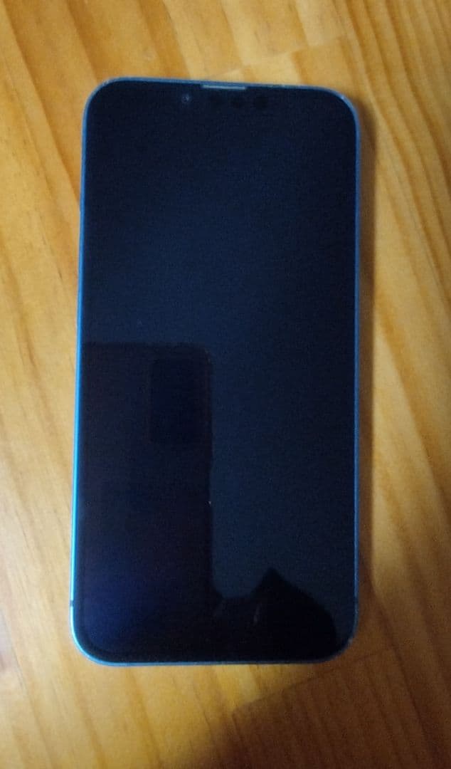 Apple iPhone 13 本体と箱付き