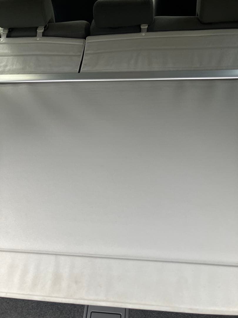 トヨタ純正販売店オプション用品　プリウスα トノカバー　中古品