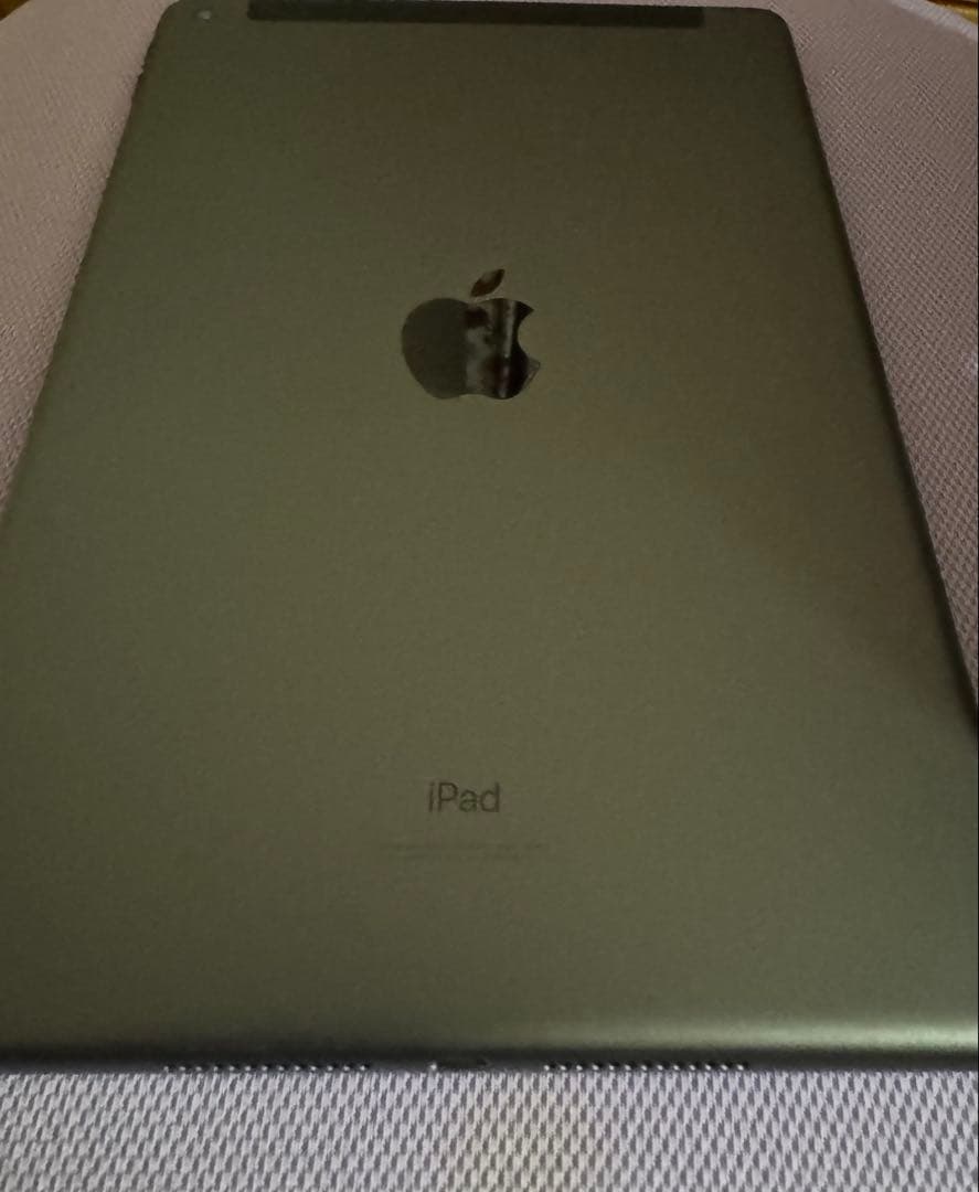 Apple iPad グレー 本体 第9世代 64GB