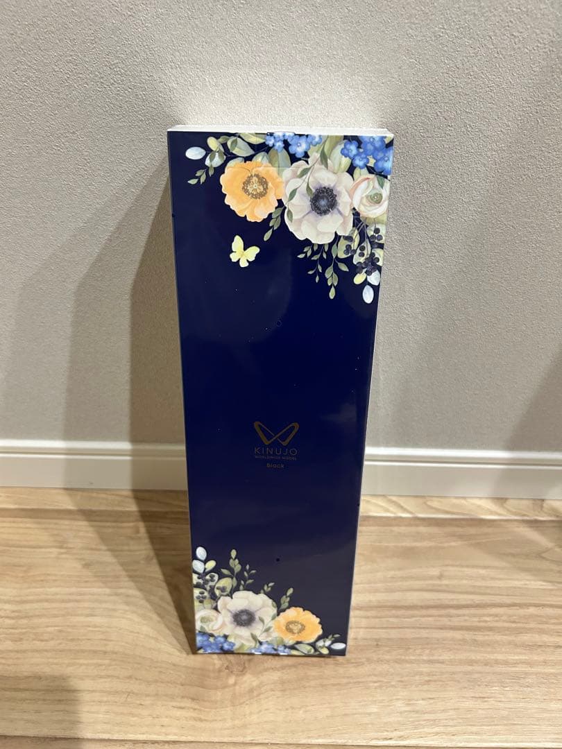 新品未開封　KINUJO キヌージョ W worldwide model 黒