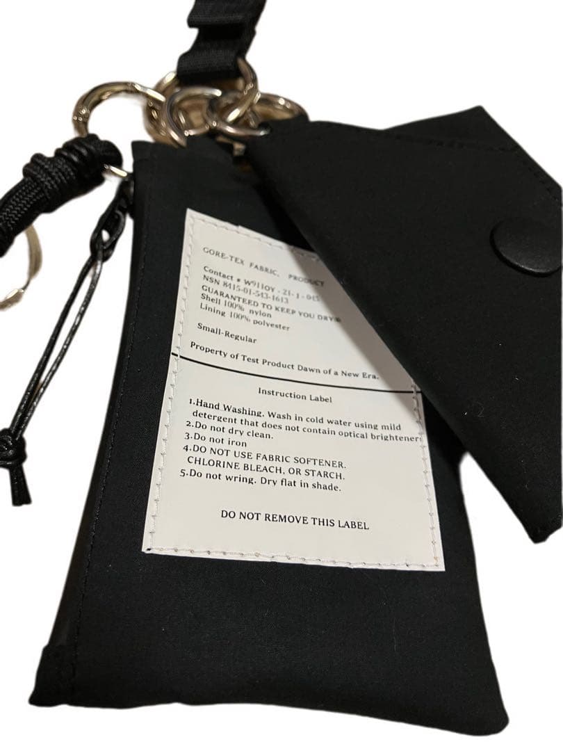 GORE-TEX ケース　×2 ネックストラップセット