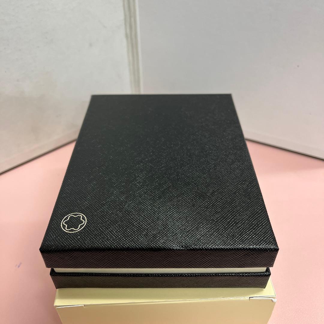 【期間限定価格】MONTBLANC Passport Holder