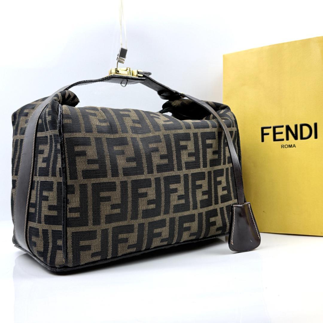 美品 FENDI フェンディ ズッカ 総柄 バニティバッグ ポーチ FF金具
