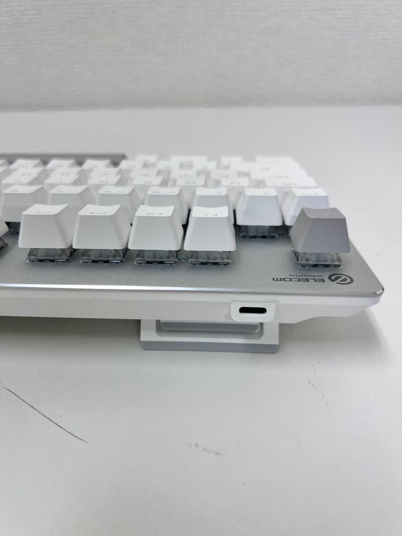 12P1#22 エレコム ゲーミングキーボード V custom VK720A