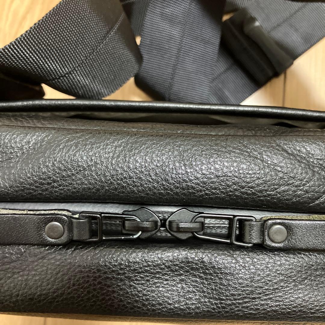 カワニシカバン　ラフ　本革　ボディバッグ　ウエストポーチ