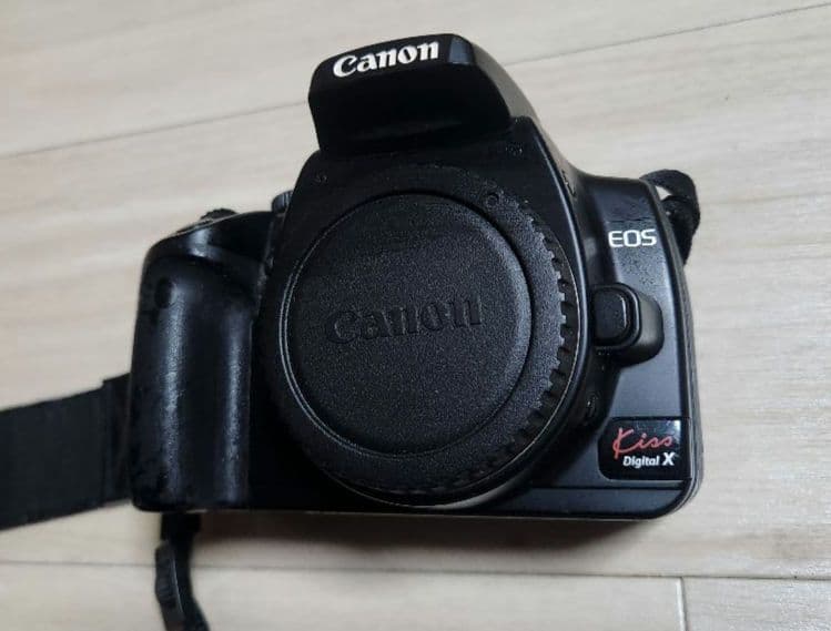Canon EOS Kiss Digitalx デジタル一眼レフカメラ