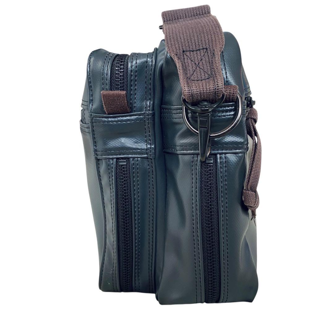 LUGGAGE LABEL ラゲッジレーベル【美品】ライナーショルダーバッグ 赤