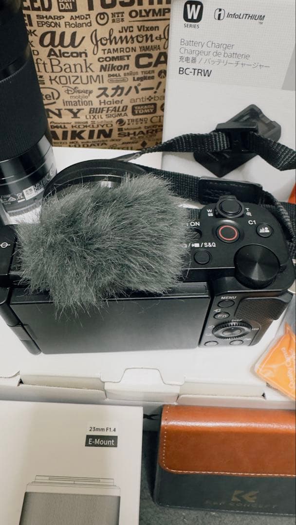 美品 ZV-E10Y VILTOROX AF23mm f1.4付き