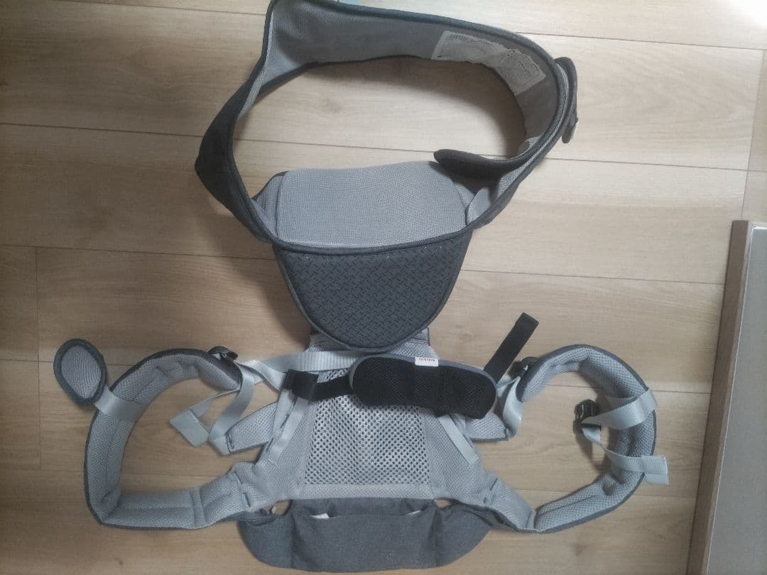 美品　BARY & Me 抱っこ紐 グレー