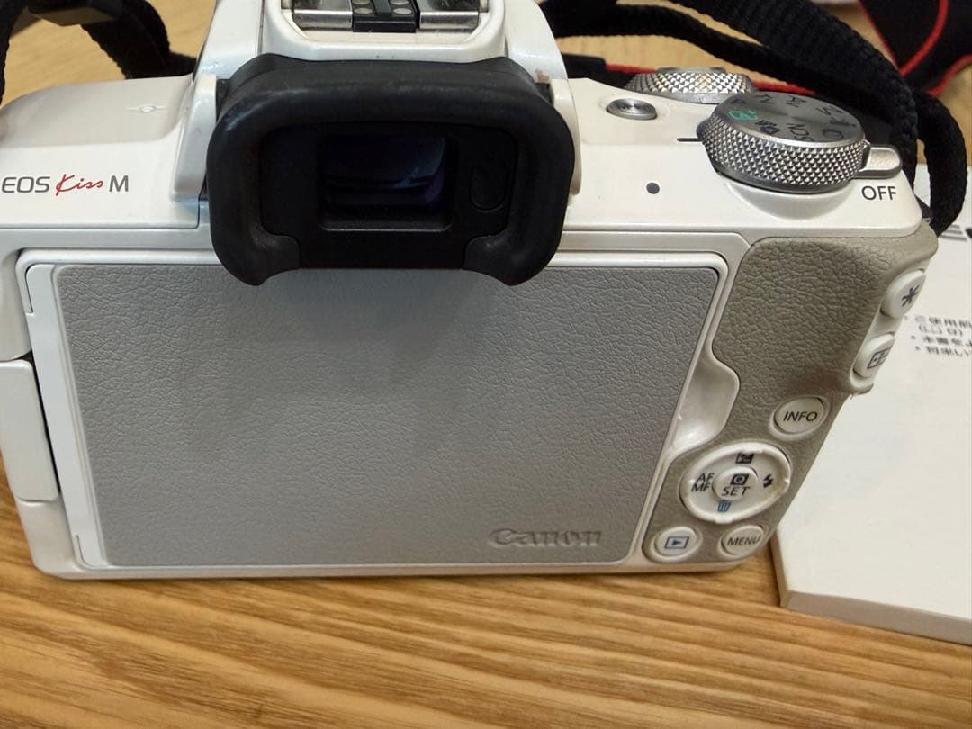 Canon EOS M ミラーレス一眼カメラ