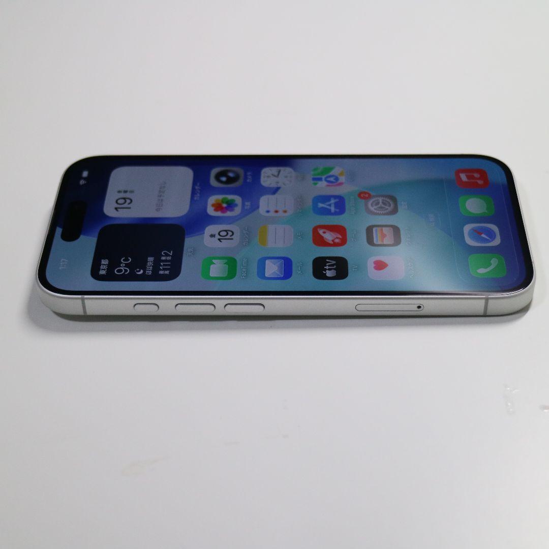 【美品】iPhone16 128GB バッテリー100% 充電200回