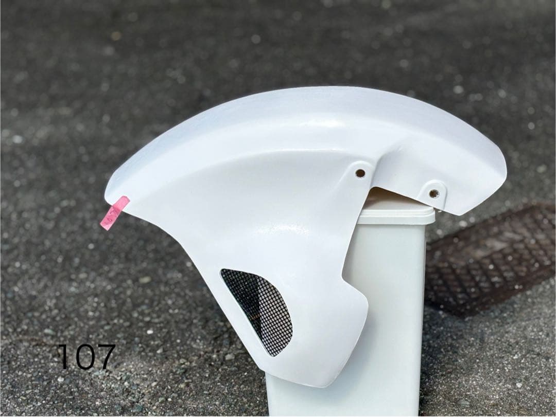 11月30日迄限定価格 zrx400 エアロシャーク　107