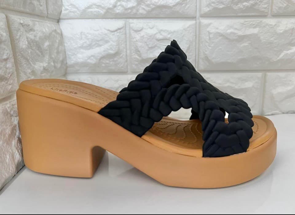 お値下げcrocs クロックス ヒール サンダル 厚底 おしゃれ 稀少 レア