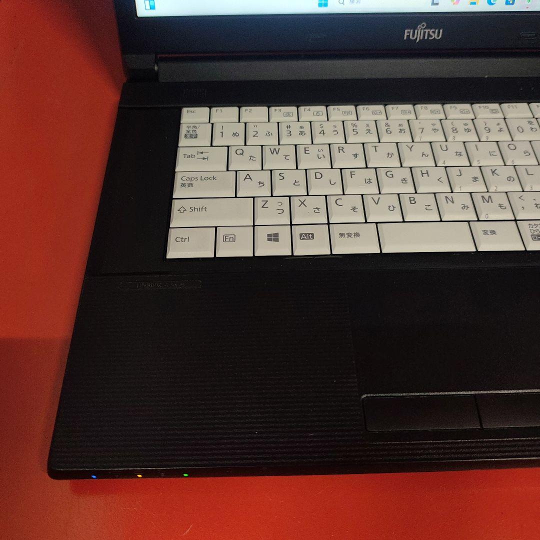 富士通 ノートパソコン Windows11オフィス付き　爆速SSD i3 7世代