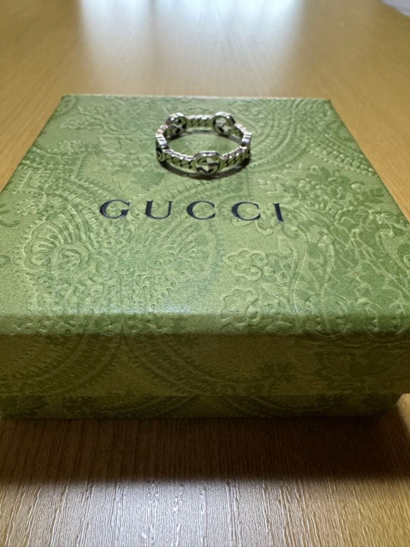 GUCCI インターロッキングリング