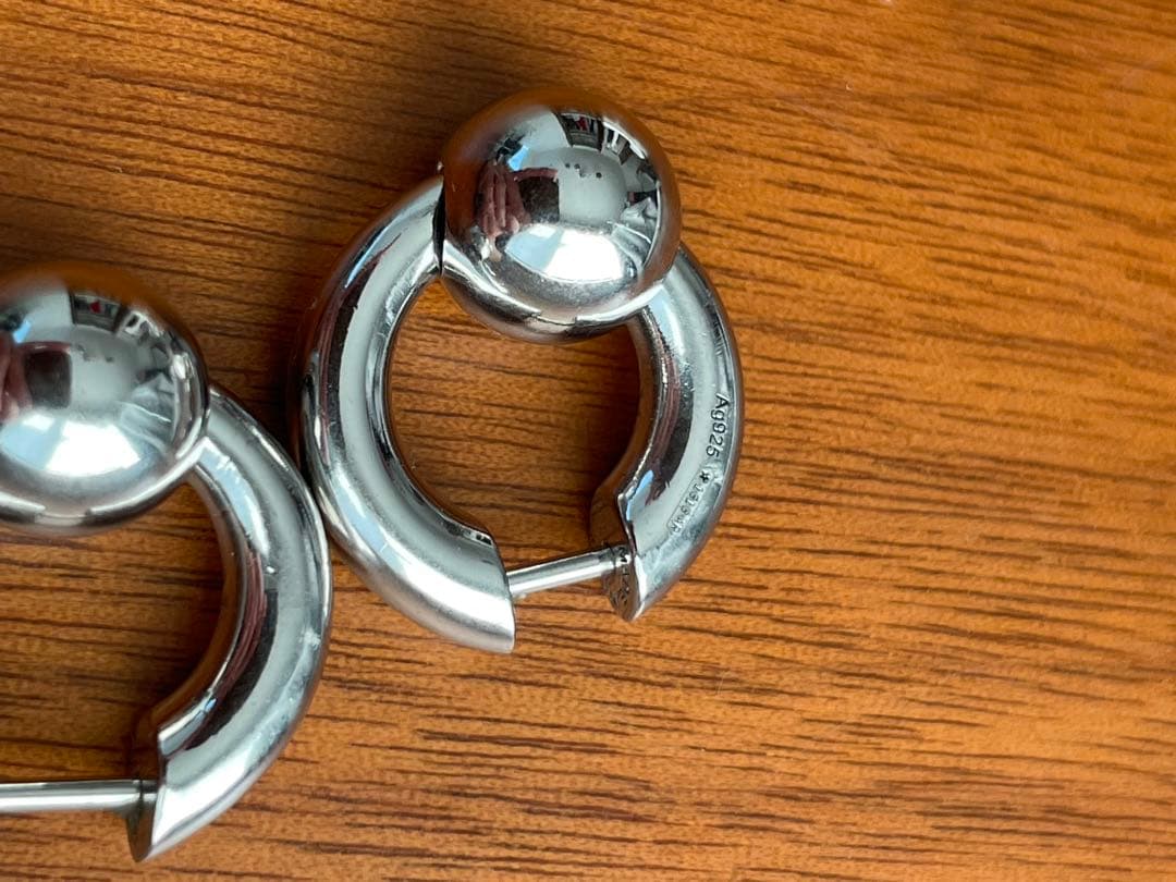 バレンシアガ balenciaga ボール フープ ボディ　ピアス リングピアス