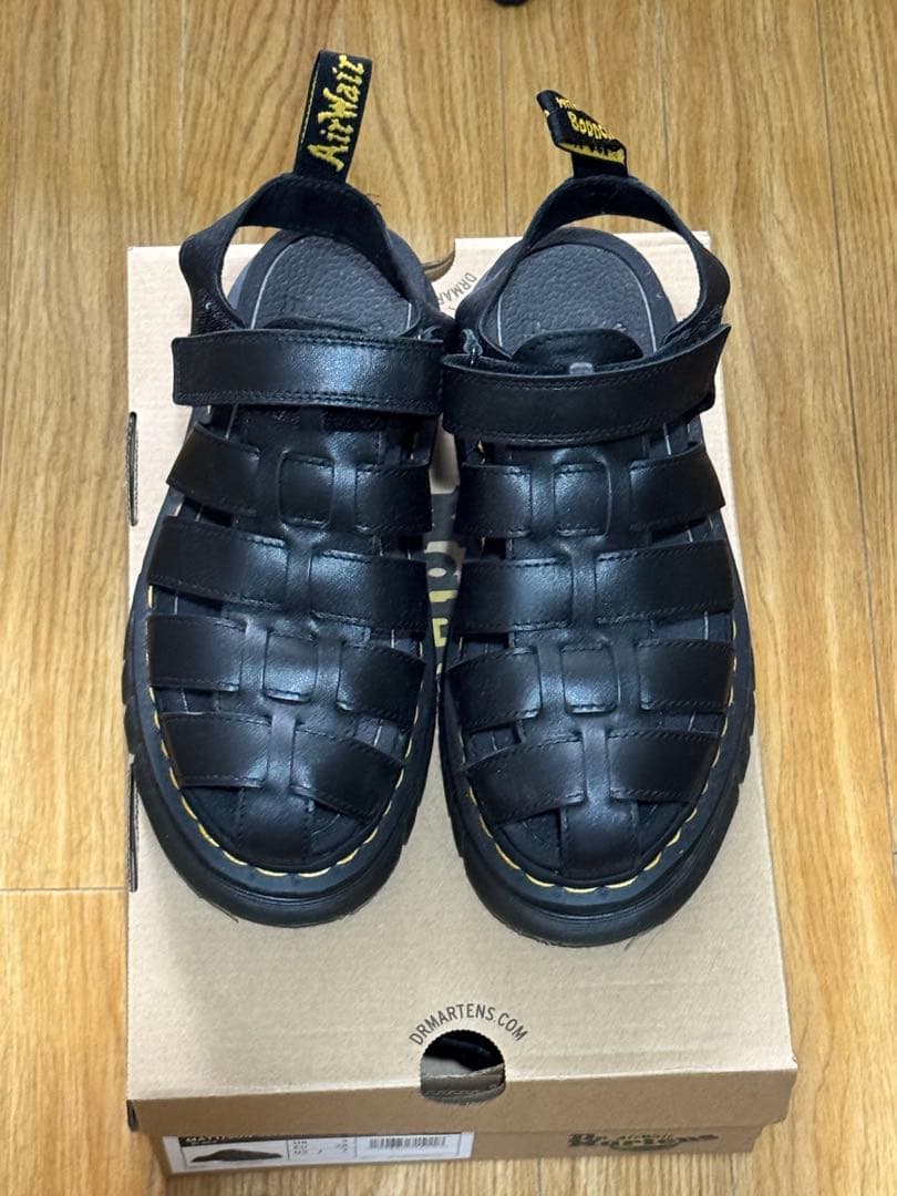 y*a様 Dr. Martens リッキーフィッシャーマンサンダル