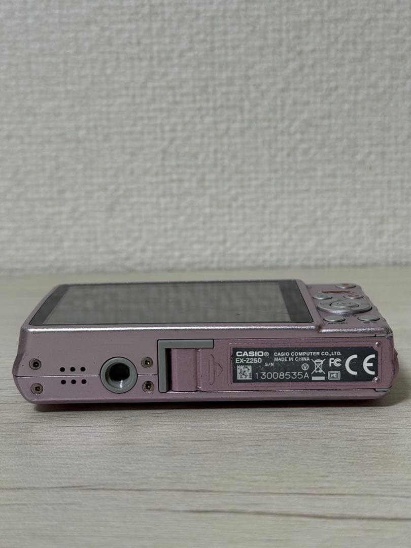 CASIO EXILIM 8メガピクセル ピンク コンパクトデジタルカメラ