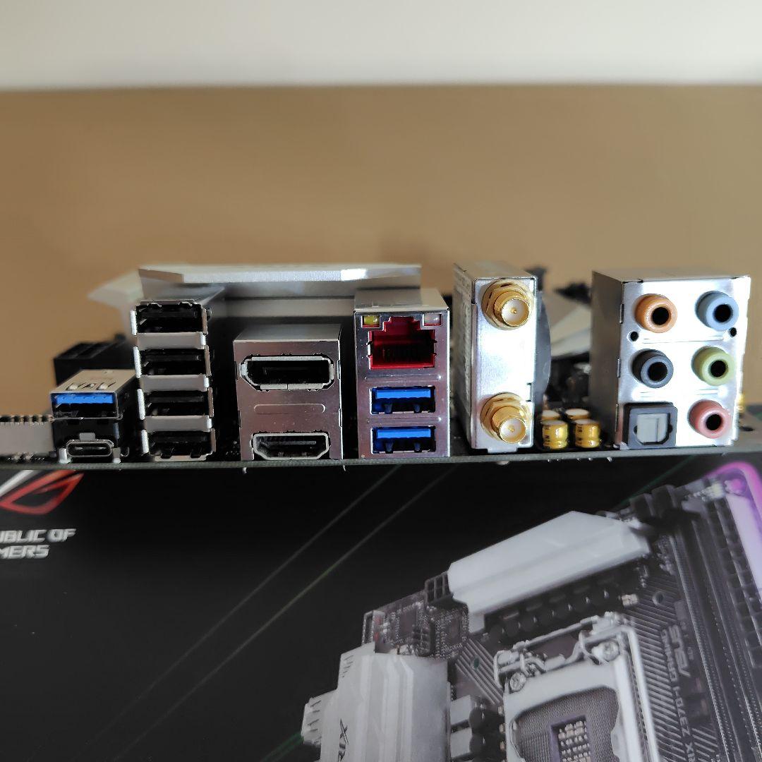 マザーボード ASUS ROG STRIX Z370-I GAMING + i7 8700K