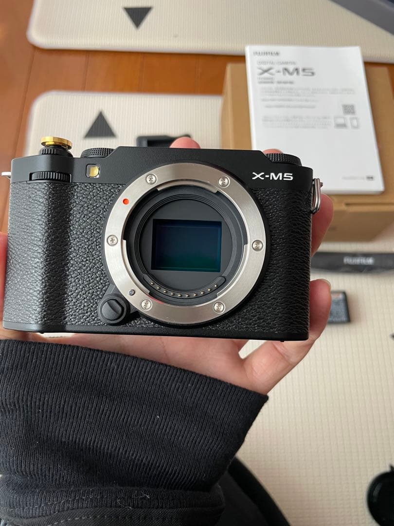 FUJIFILM X-M5 ブラック バッテリーオマケ付き