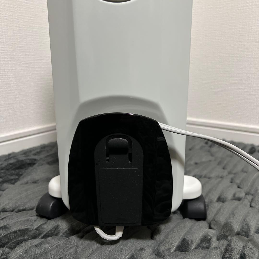 【極美品｜ほぼ未使用】デロンギ オイルヒーター H771015EFSN BK