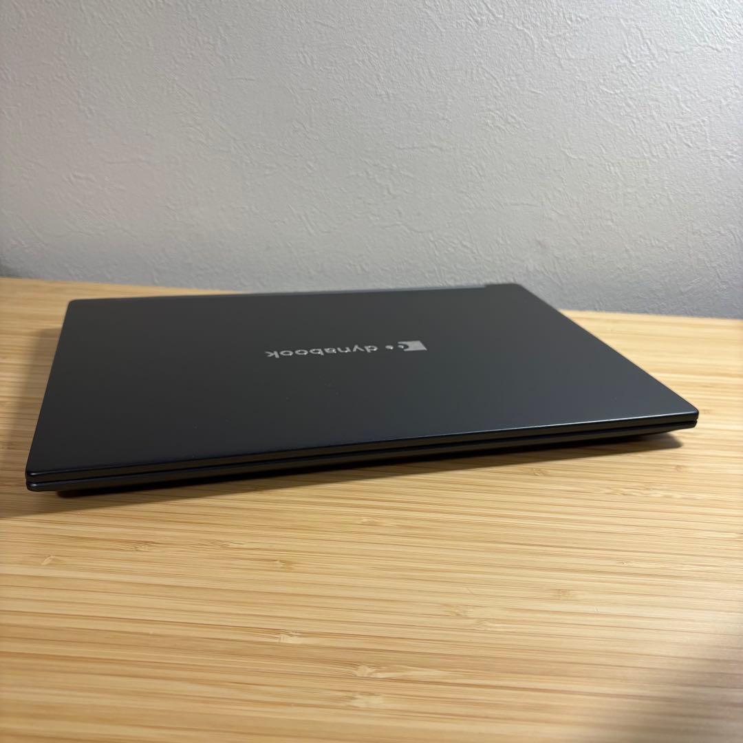 美品 東芝 2025年モデル 13世代 i5/FHD/16G 軽型 office