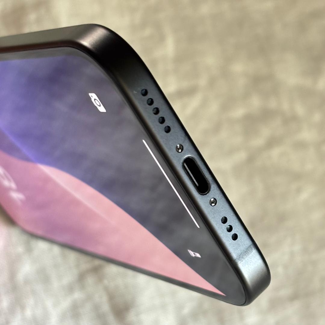 iPhone15 128GB ブラック SIMフリー バッテリー100％ 保証有