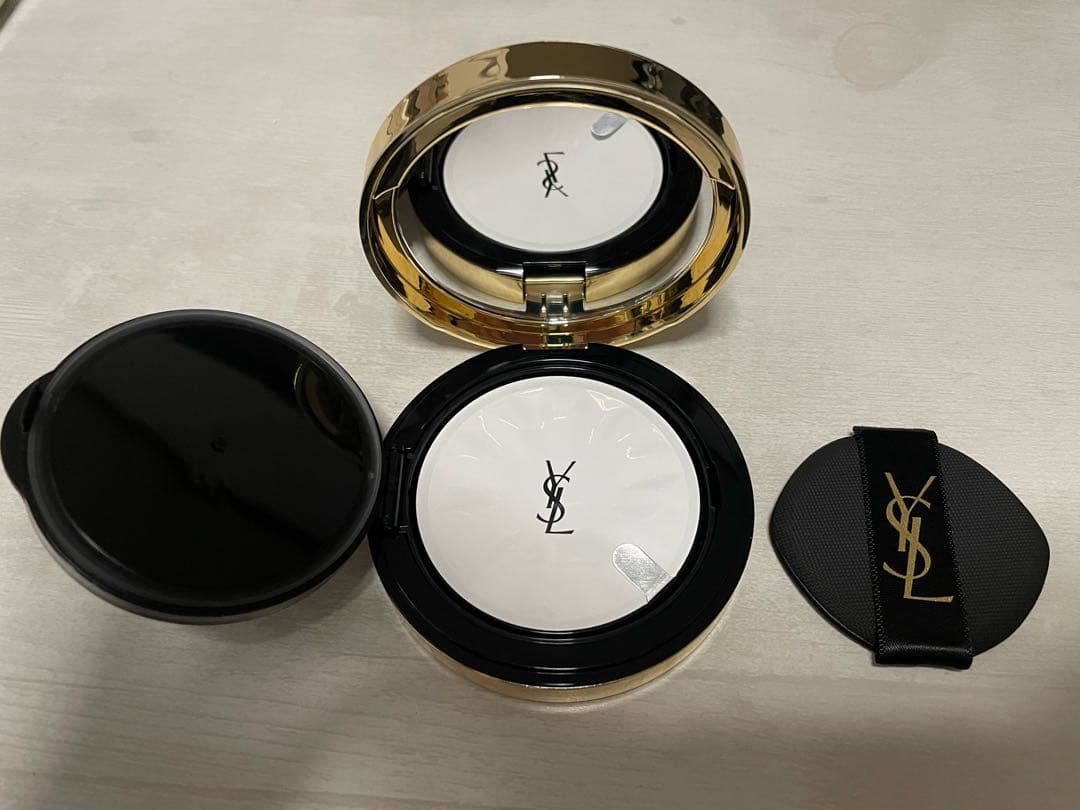 新品未使用⭐︎イヴ・サンローラン⭐︎ラディアント タッチ グロウパクト⭐︎コレクター