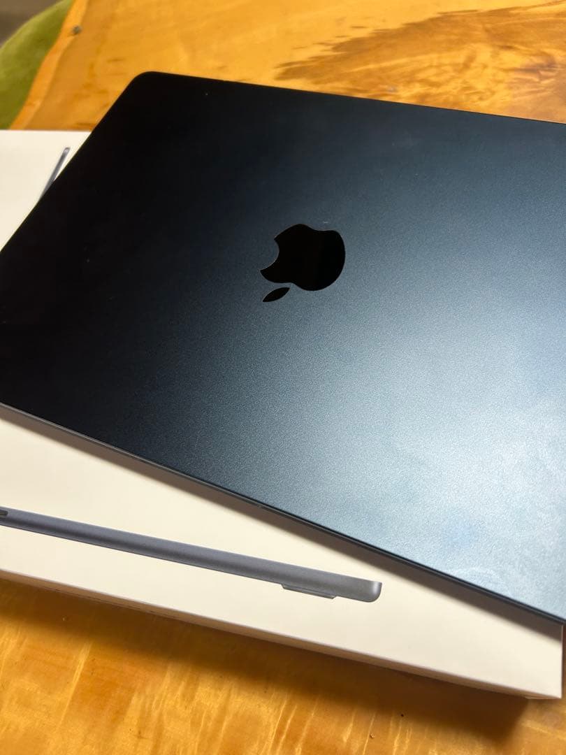 【SN】MacBook Air M2モデル 2022年 13.6インチ