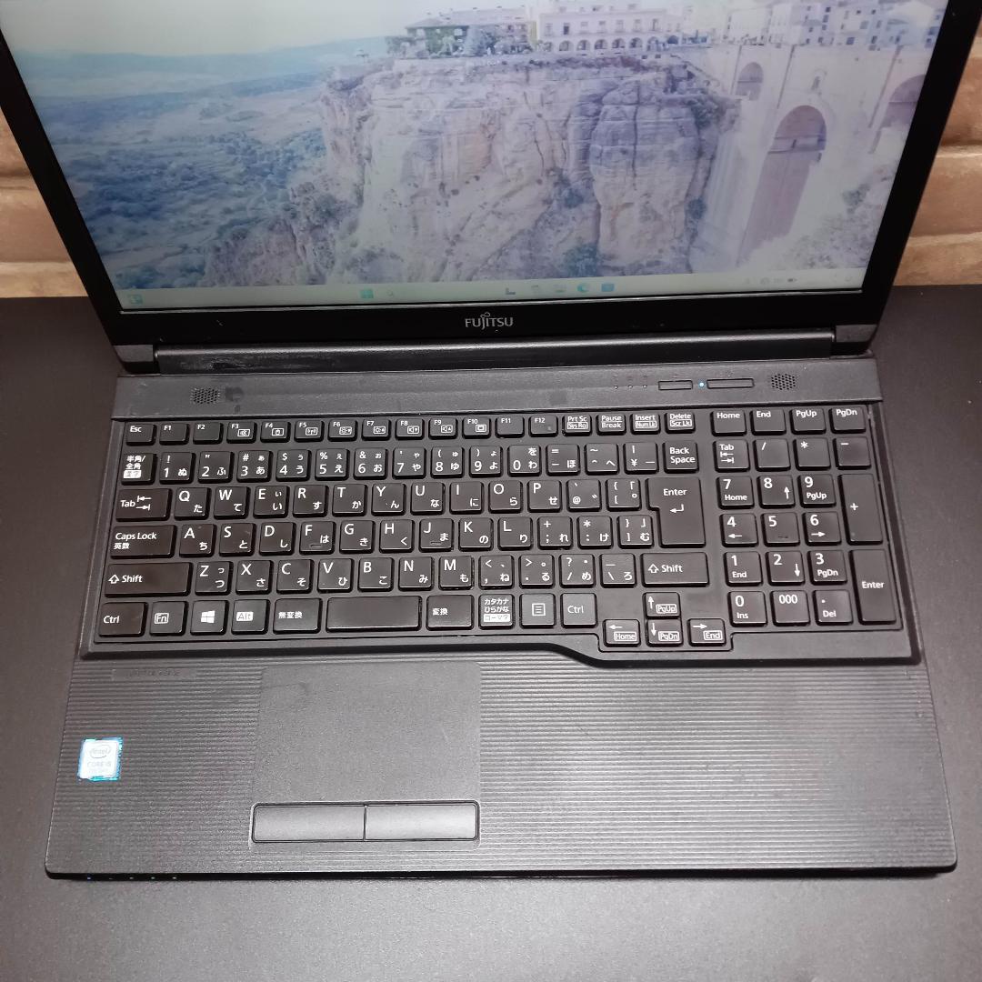 即日or翌日発送/富士通/i5-8365U/ノートパソPC★FS-0128-21