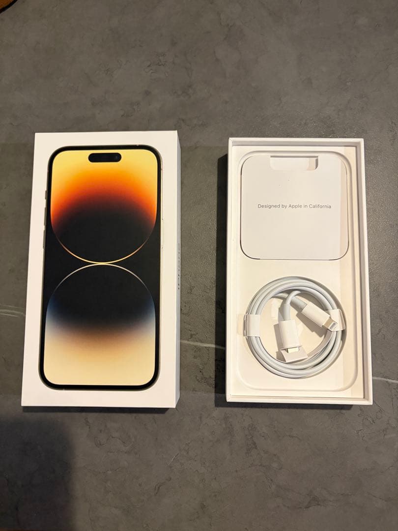 最終値下げ！【美品】iPhone 14 Pro ゴールド ケース、フィルム付き