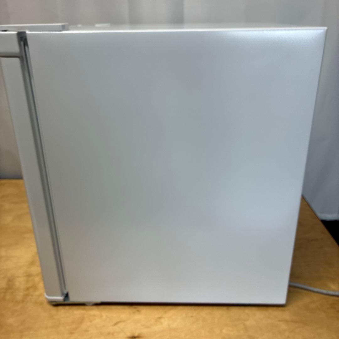 Shi☆美品！家庭用冷凍庫JF033HM01WH