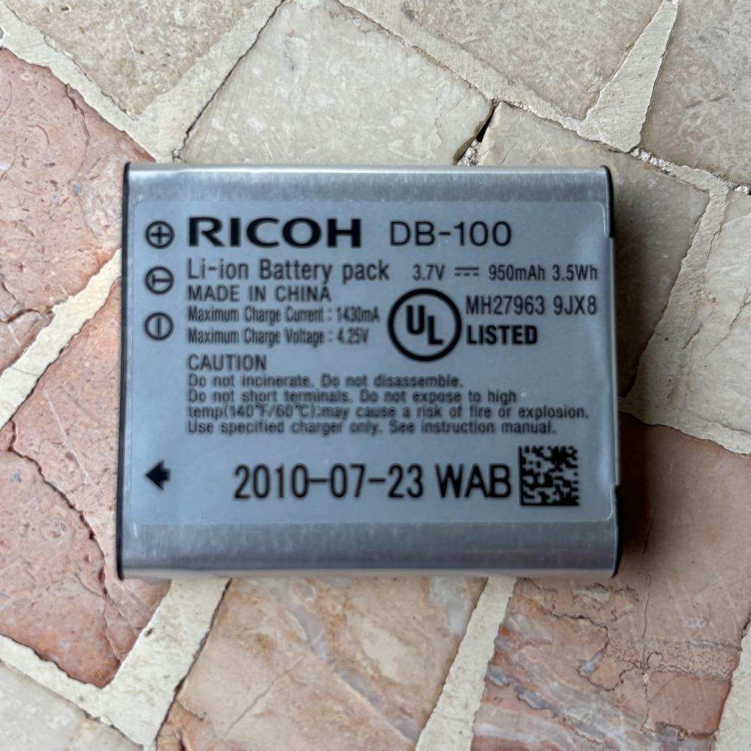 RICOH リコー CX4 コンパクトデジタルカメラ ブラック