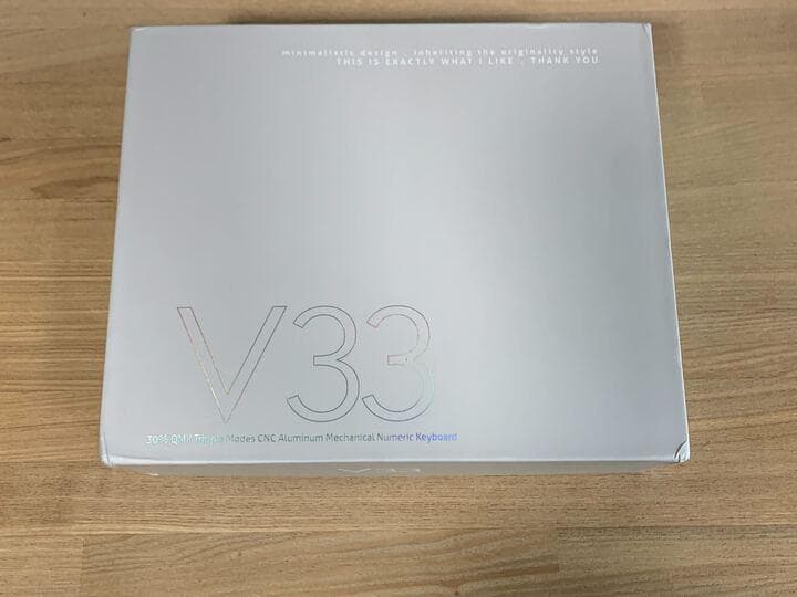 クリーム色 テンキー付きキーボード