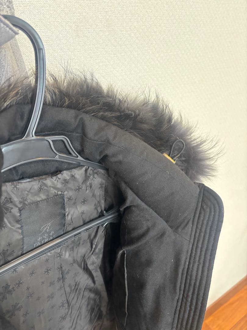 タトラス　Rラインダウンジャケット 黒　02