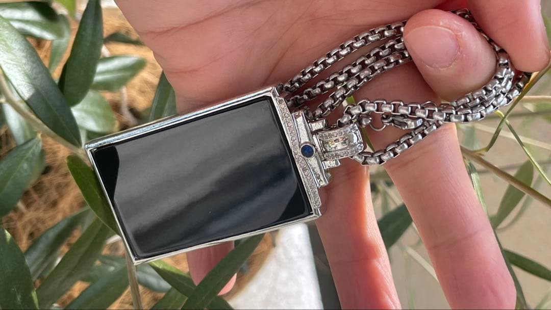 【バレンタインに】天然石 墨翠（黒翡翠）ペンダントネックレス 鑑定書付