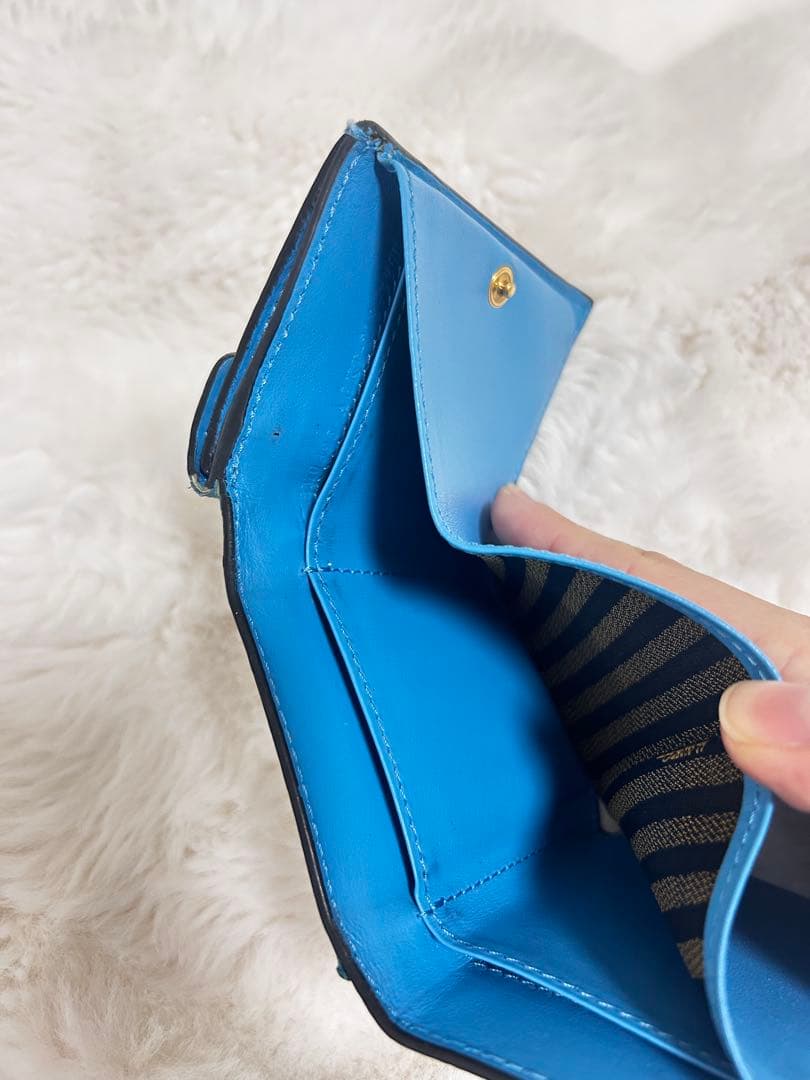 FENDI フェンディ 三つ折り財布 FFヴェルティゴ ブルー