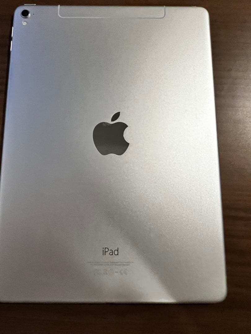 iPad pro 9.7インチ　シルバー【32GB】