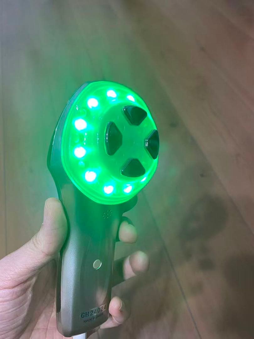 ドクターアリーヴォゴースト LED EMS 美顔器