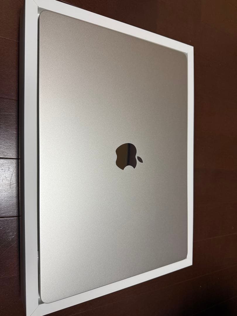 【美品】MacBook Air 15インチ M2 / 8GB / 512GB /