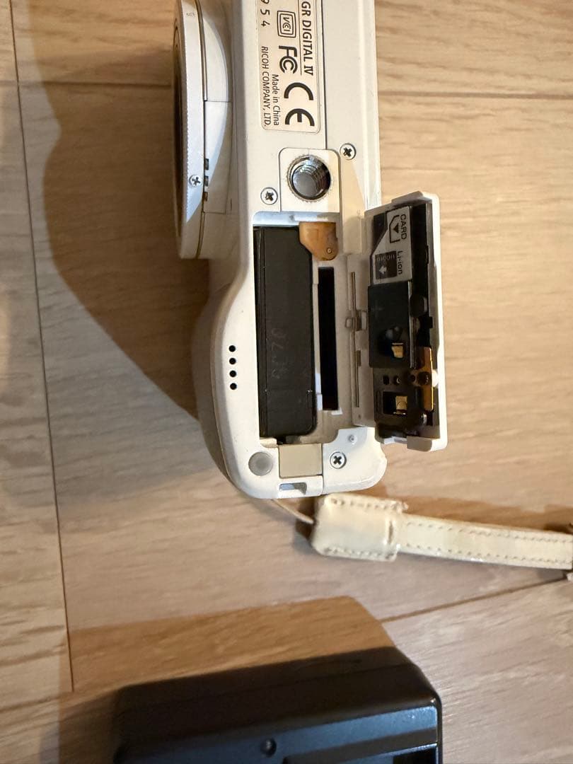 RICOH GR DIGITAL ホワイト