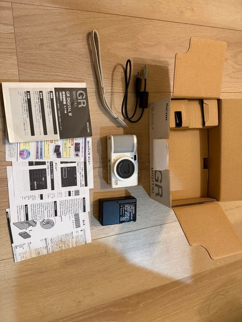 RICOH GR DIGITAL ホワイト