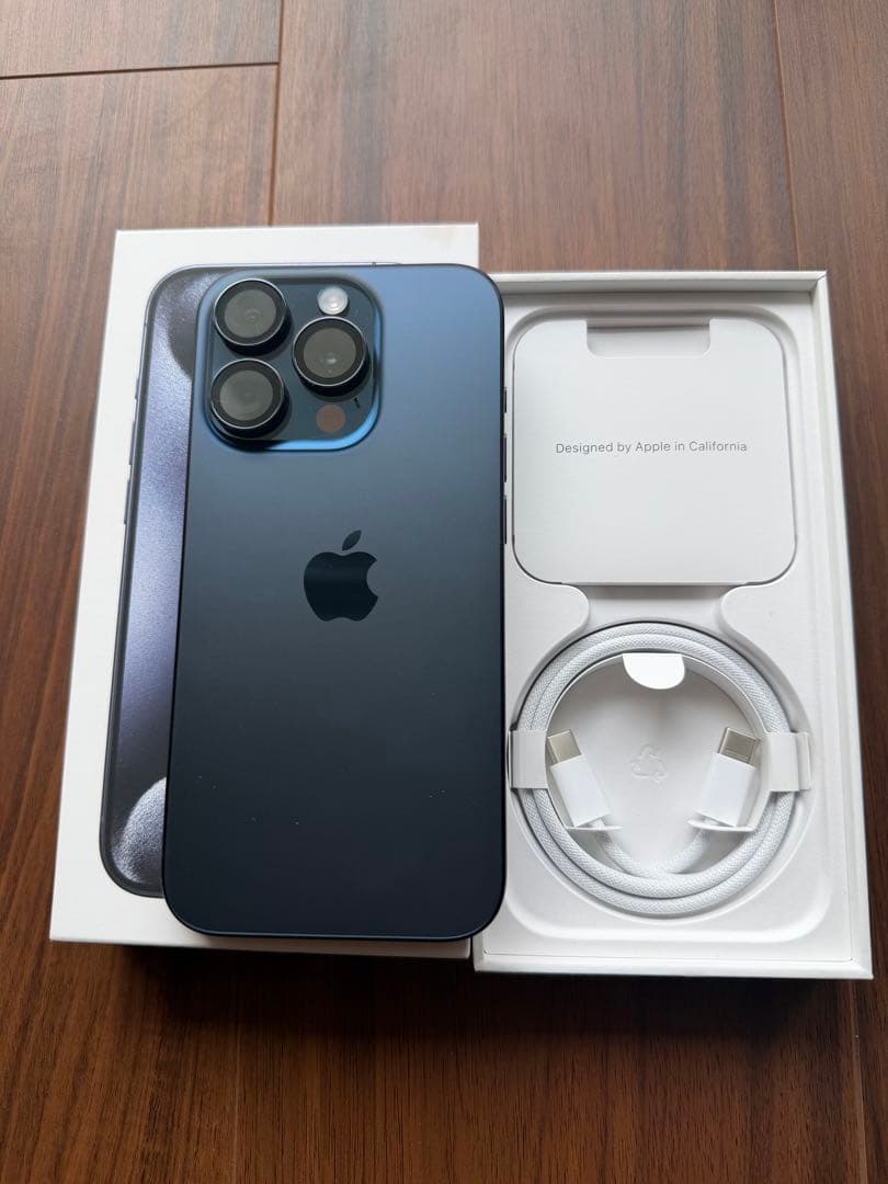 Apple iPhone 15 Pro ブルーチタニウム 本体　256GB