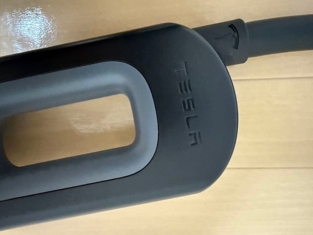 Tesla CHAdeMOアダプター 使用頻度少　テスラ　チャデモ