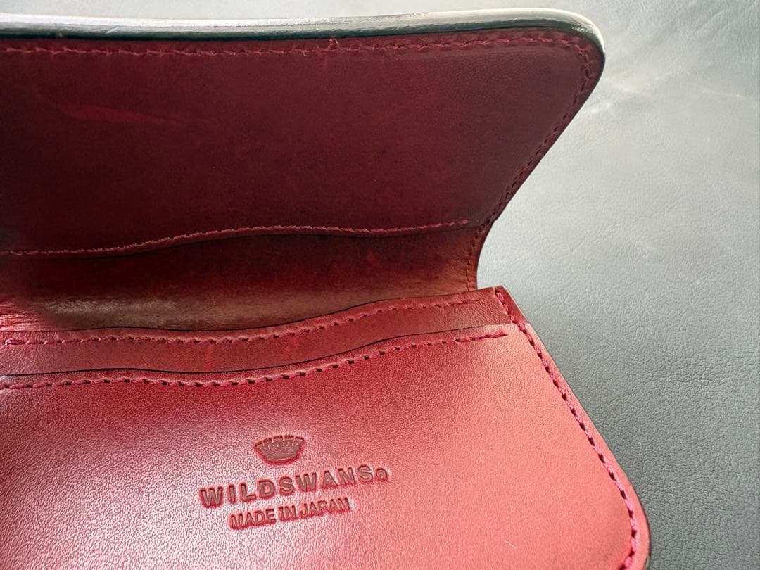 ジェネラル ワイルドスワンズ　 サドルプルアップ　チョコ　バーガンディ　名刺入れ