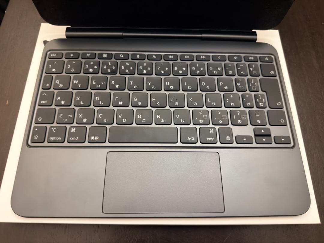 Apple iPad Magic Keyboard 本体