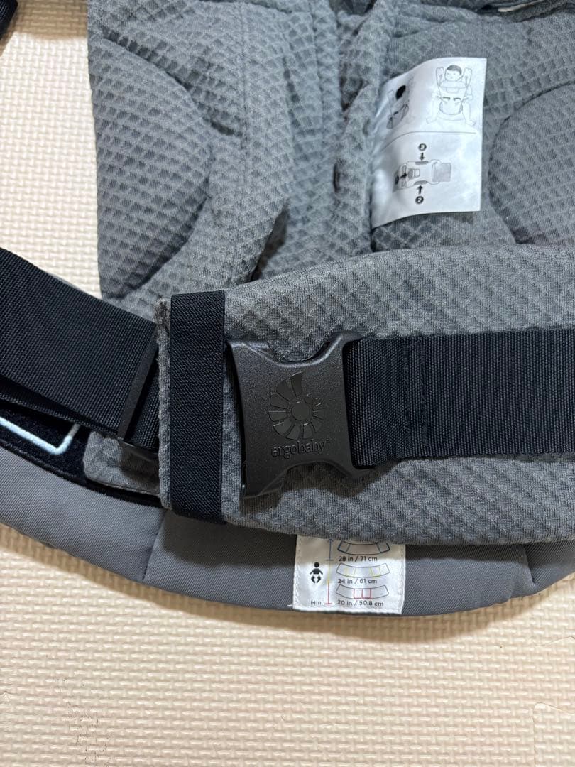 エルゴergobaby OMNI breeze ポーチ付き　オムニブリーズ